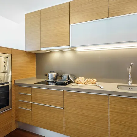 Appartement Aspasios Diagonal Art *